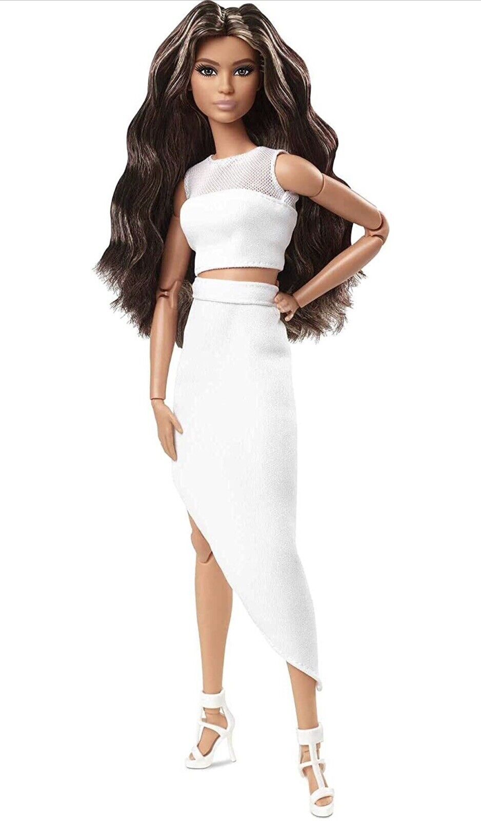 Barbie Signature Looks Doll (Brunette Wavy Hair) Fully Posable Fashion Doll