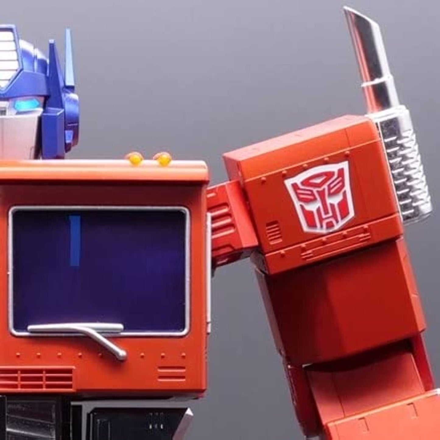 Robosen/Hasbro Optimus Prime Interactive Auto-Converting Robot